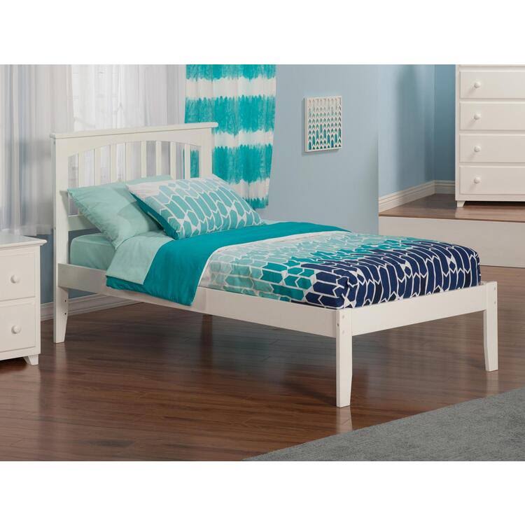 Antique Walnut Full Bed L537