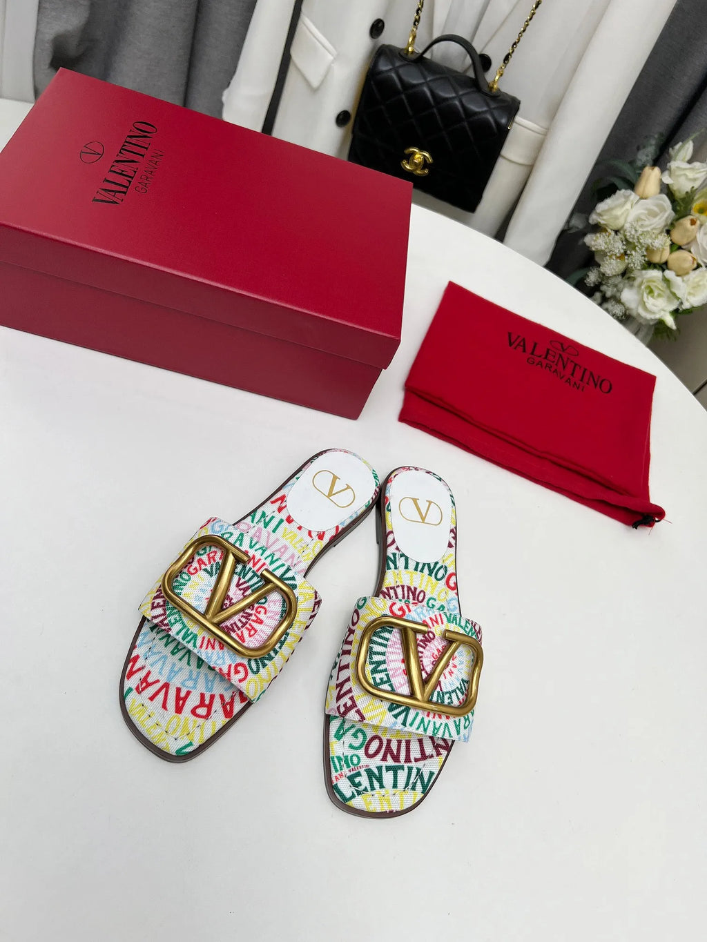 Women Slippers S78669