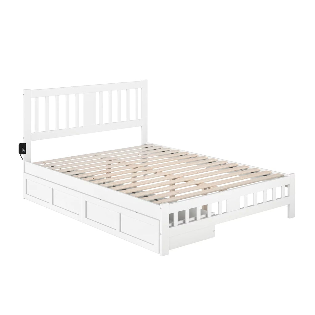 White Wood Queen Bed with Footboard and 2 Drawers U57954