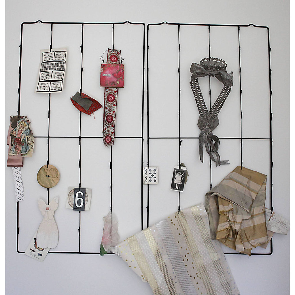 Metal Photo/Card Holder with 3 Postcards K209