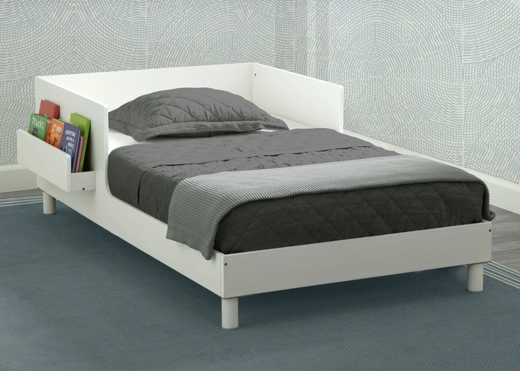 White Toddler Bed with Interchangeable Shelf H903310