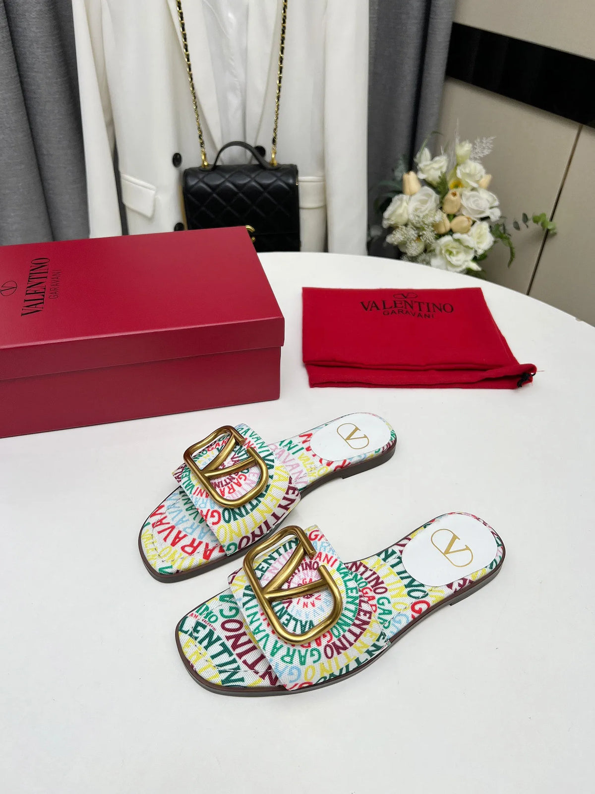 Women Slippers S78669