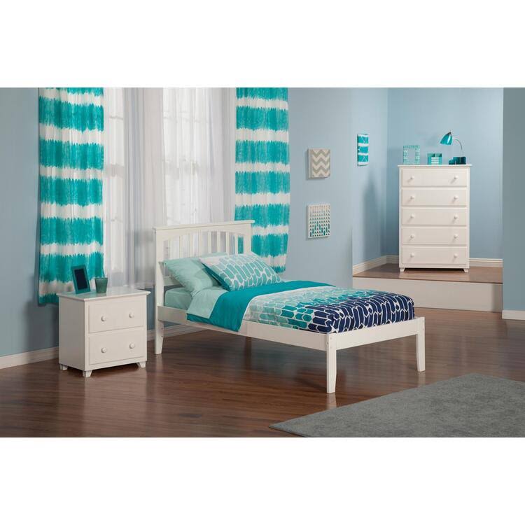 Antique Walnut Full Bed L537
