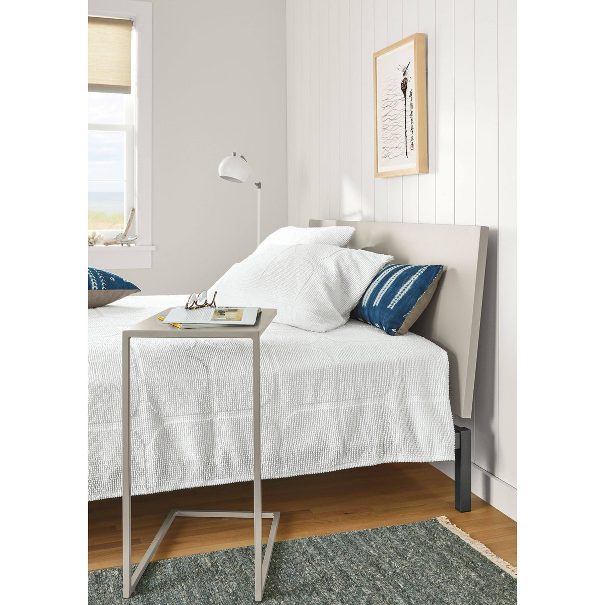 Modern Slim C-Shaped Table L40540