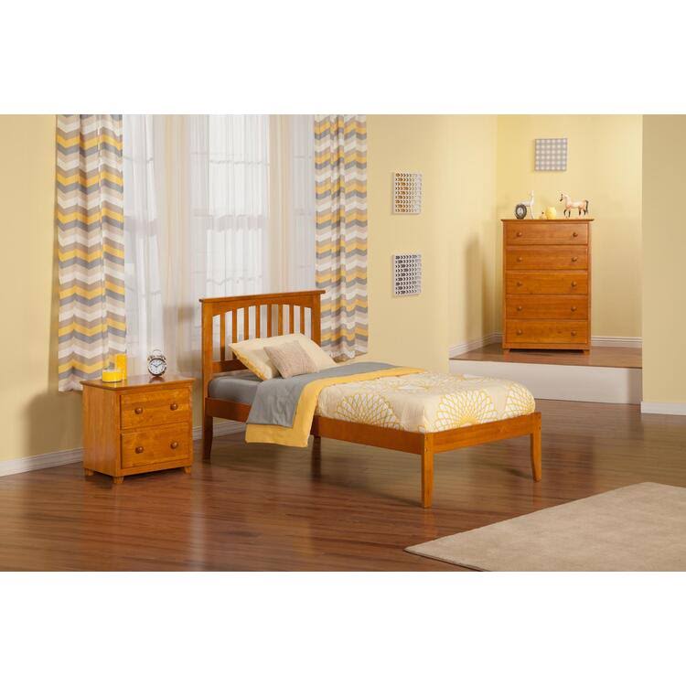 Antique Walnut Full Bed L537
